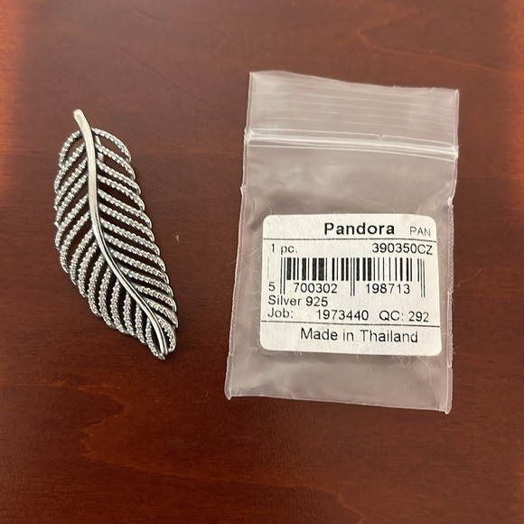*Price Firm* Pandora Retired Sterling Silver “Light as a Feather” Pendant -New - Picture 6 of 7